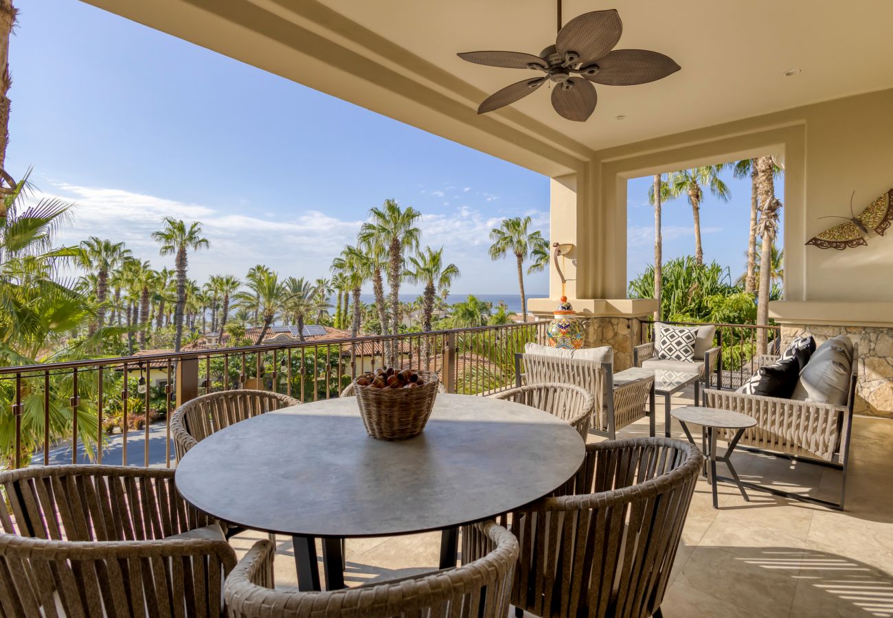 Condohotel in Cabo San Lucas - The Blue Horizon