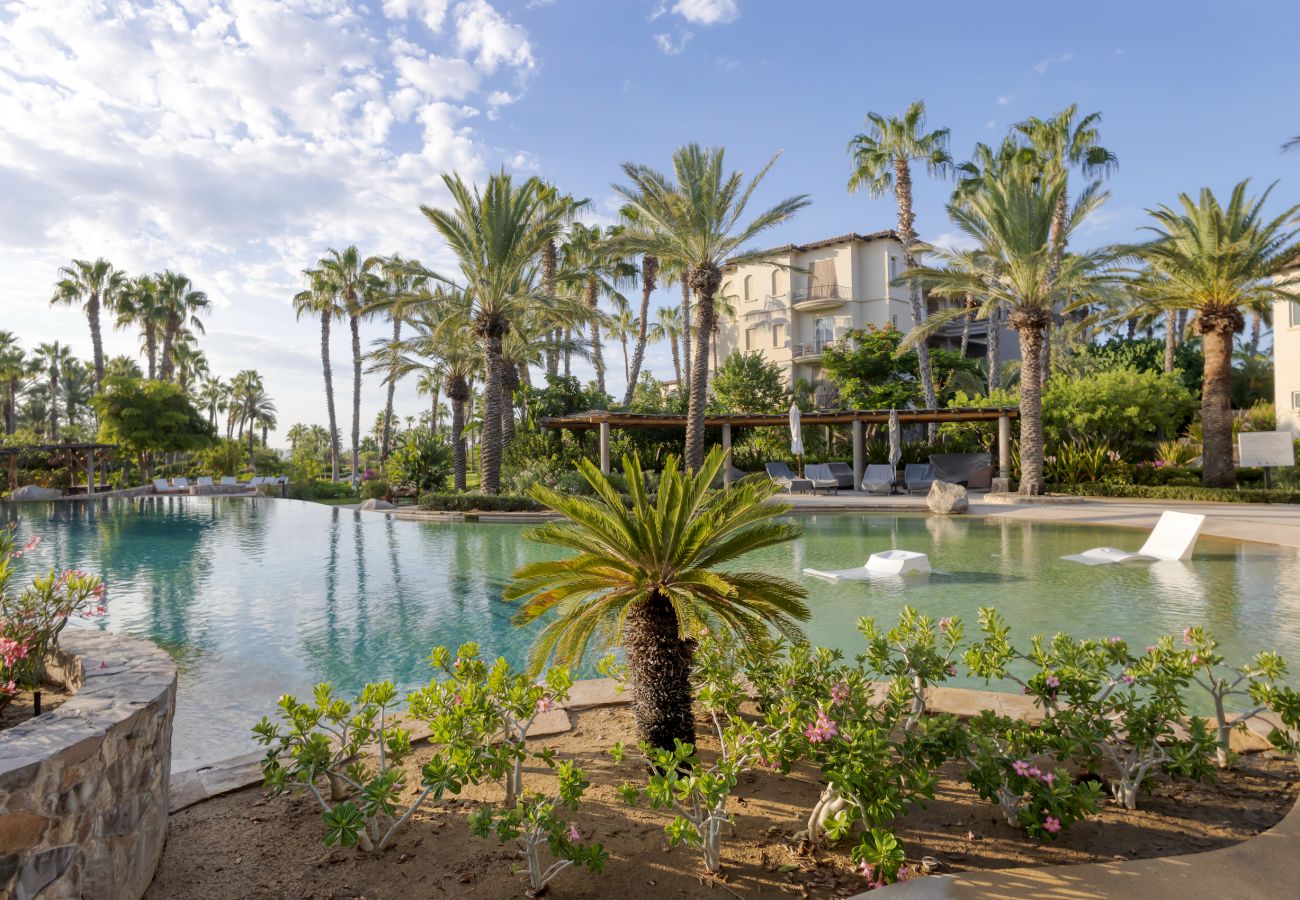 Condohotel in Cabo San Lucas - The Blue Horizon