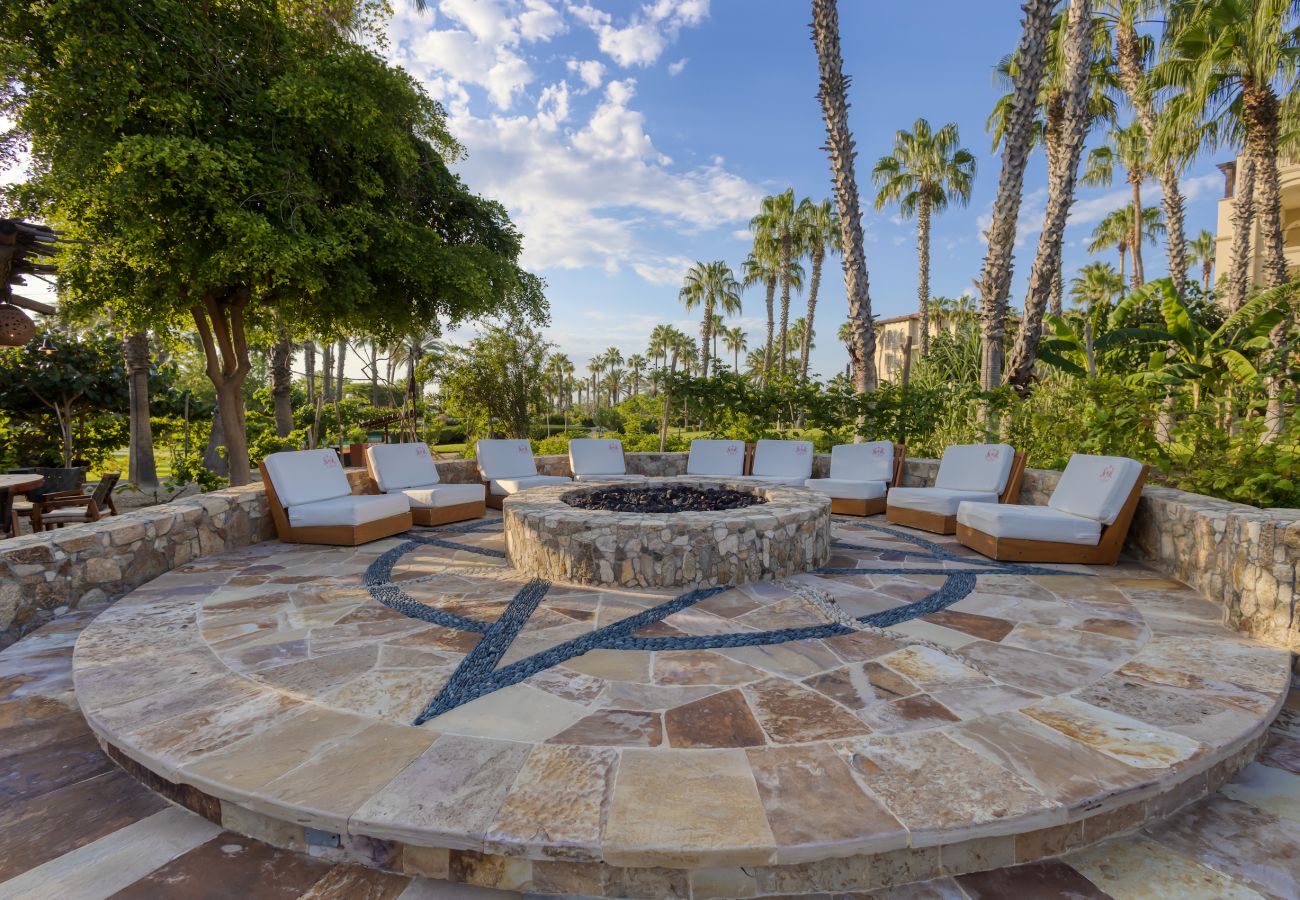 Condohotel in Cabo San Lucas - The Blue Horizon