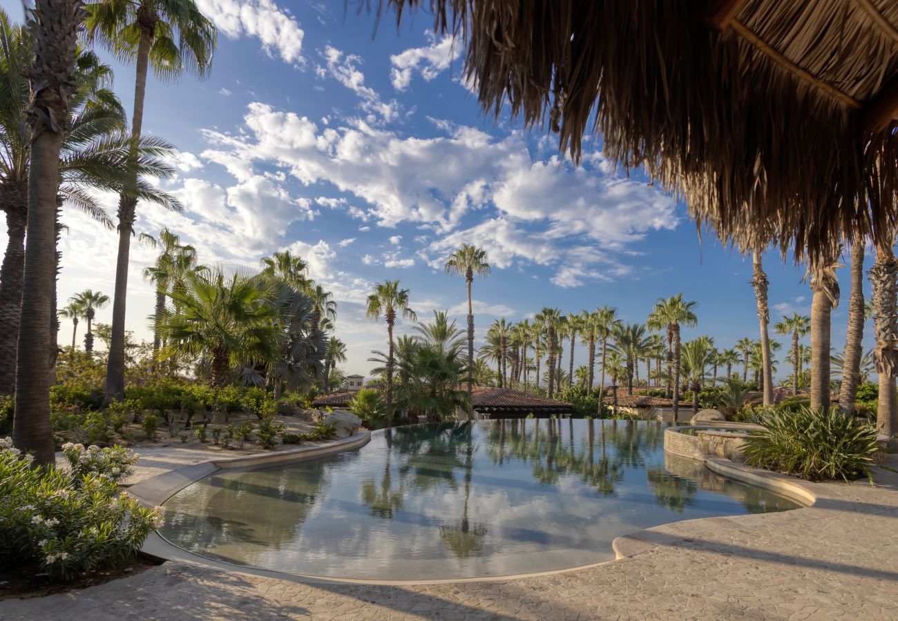 Condohotel in Cabo San Lucas - The Blue Horizon