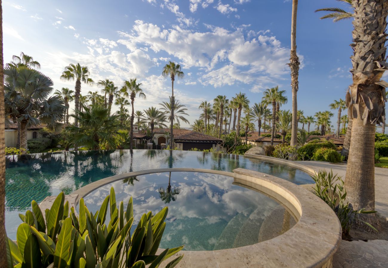 Condohotel in Cabo San Lucas - The Blue Horizon