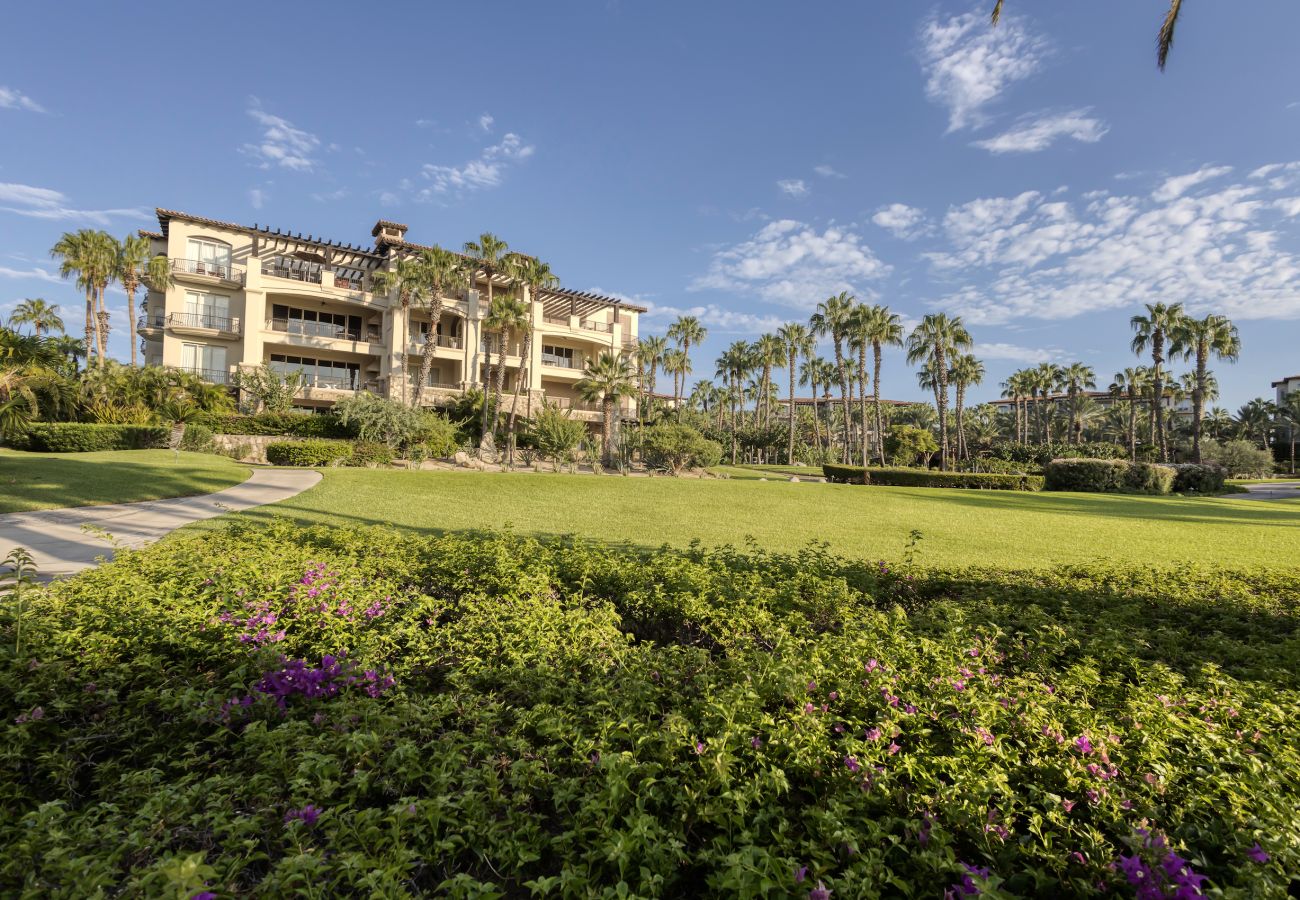 Condohotel in Cabo San Lucas - The Blue Horizon