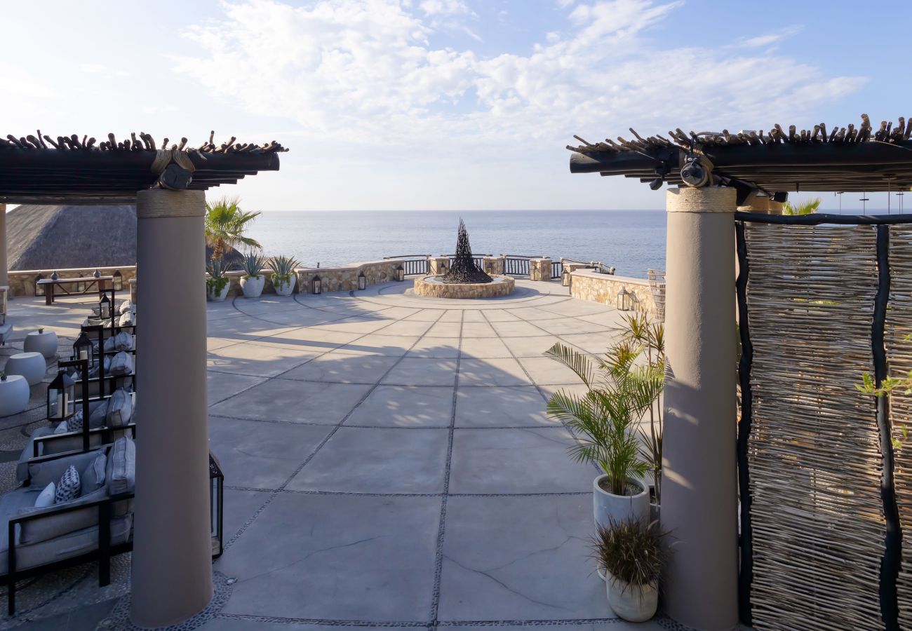 Condohotel in Cabo San Lucas - The Blue Horizon