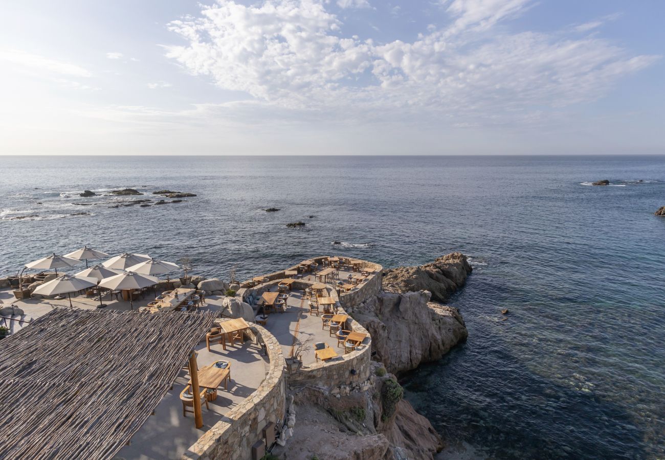 Condohotel in Cabo San Lucas - The Blue Horizon